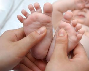 reflexologie_bebe_toucher